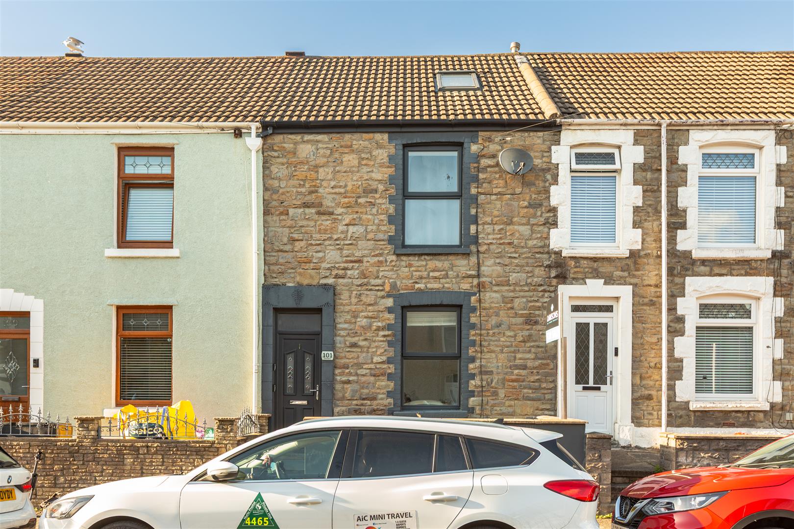 Courtney Street, Manselton, Swansea, SA5 9NX